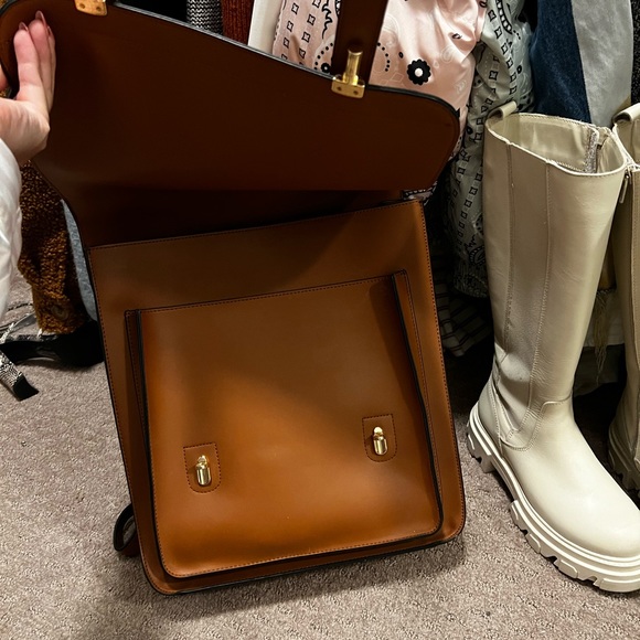 leather backpack - Picture 2 of 4